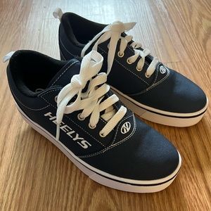 Heelys Youth size 6. Brand new.